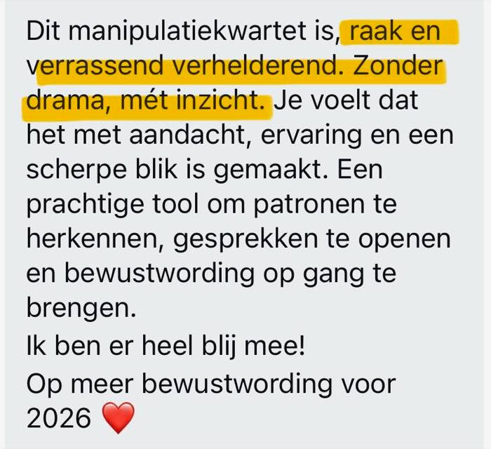 Review: Dit manipulatiekwartet is raak en verrassend verhelderend. Zonder drama, mét inzicht. Je voelt dat het met aandacht, ervaring en een scherpe blik is gemaakt. Een prachtige tool om patronen te herkennen, gesprekken te openen en bewustwording op gang te brengen. Ik ben er heel blij mee! Op meer bewustwording voor 2026.
